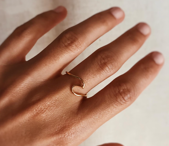 Whispering Wave Ring - LOVINGEMS